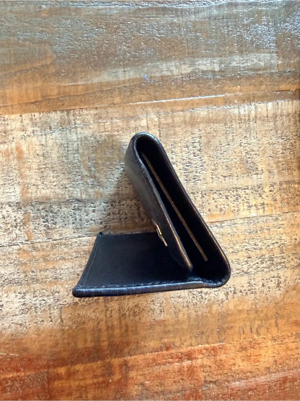 Gucci compact black